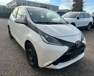 Toyota Toyota Aygo AYGO x-play 1.0 Klima/4600netto Gebrauchtwagen