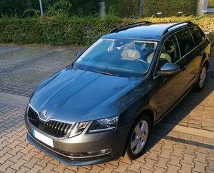 Skoda Skoda Octavia Sport Style LED Navi Kamera ACC Pano Gebrauchtwagen