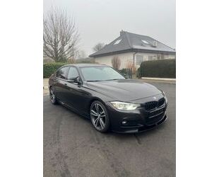 BMW BMW 330i / M-Performance / Carbon Gebrauchtwagen