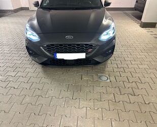 Ford Ford Focus 2,3 EcoBoost ST Styling-Paket Turnier . Gebrauchtwagen