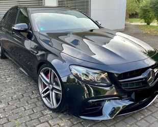 Mercedes-Benz Mercedes-Benz E 63 S AMG 4MATIC+ Night-Paket Pano Gebrauchtwagen