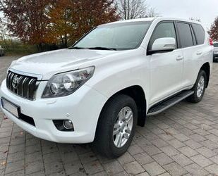 Toyota Toyota Land Cruiser 3.0 D-4D Executive Automatik E Gebrauchtwagen