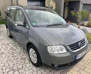 VW Volkswagen Touran 1.6 FSI Gebrauchtwagen