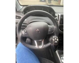 Peugeot Peugeot 2008 Active PureTech 110 Behinderung umgeb Gebrauchtwagen