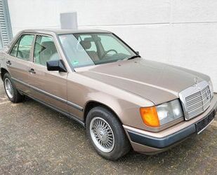 Mercedes-Benz Mercedes-Benz W124 Stufenheck E260 Automatik Gebrauchtwagen