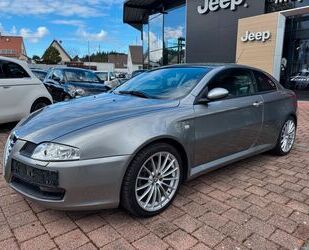 Alfa Romeo Alfa Romeo ALFA ROMEO GT 2.0 JTS DISTINCTIVE TEILE Gebrauchtwagen