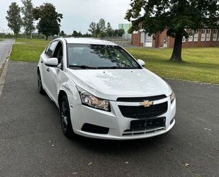 Chevrolet Chevrolet Cruze 1.6 Hatchback LS Gebrauchtwagen