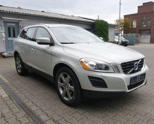 Volvo Volvo XC60 Summum 2WD Leder Navi Panorama Bi-Xenon Gebrauchtwagen