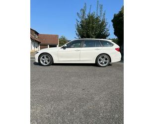 BMW BMW 320d Touring - Pano, Leder, LED, 18, SHZ uvm Gebrauchtwagen