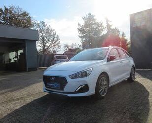 Hyundai Hyundai i30cw 1.4T-GDi YES! NAVI RFK WINTERP. AHK Gebrauchtwagen