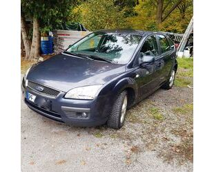 Ford Ford Focus 2,0TDCi DPF Ghia Ghia Gebrauchtwagen