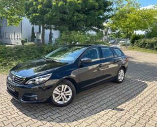 Peugeot Peugeot 308 SW 1.2 PuteTech Active Pack Navi Gebrauchtwagen