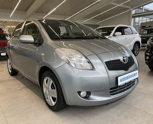 Toyota Toyota Yaris 1.3 VVT-i Executive AUTOMATIK Gebrauchtwagen