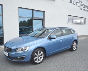 Volvo Volvo V60 Kombi Navi Xenon Tempomat dig. Cockpit A Gebrauchtwagen