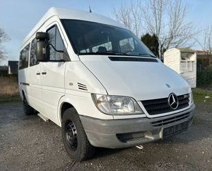 Mercedes-Benz Mercedes-Benz Sprinter 211 CDI - 9 Sitzer aus 2. H Gebrauchtwagen