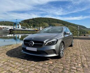 Mercedes-Benz Mercedes-Benz A180 Urban Automatik 18 Zoll AMG Ins Gebrauchtwagen