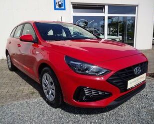 Hyundai Hyundai i30 Kombi 1.5 Pure Gebrauchtwagen