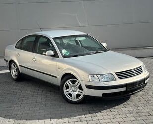 VW Volkswagen Passat 2.3 VR5 tiptronic Comfortline Gebrauchtwagen