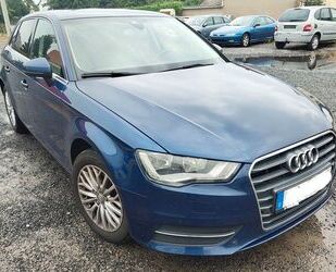 Audi Audi A3 1.4 TFSI S tronic Ambiente Sportback Gebrauchtwagen