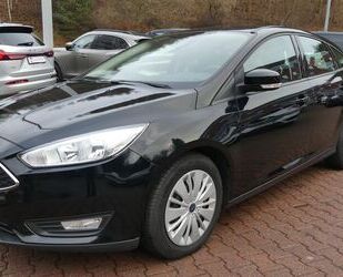 Ford Ford Focus*SHZ*PDC*Navi*Bluetooth Gebrauchtwagen