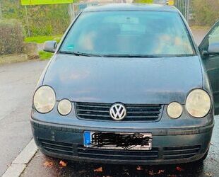 VW Volkswagen Polo Limousine in Grau Gebrauchtwagen