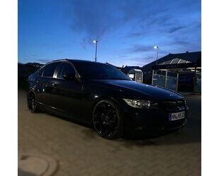 BMW BMW E90 325i Limousine, Schwarz, Gewindefahrwerk Gebrauchtwagen