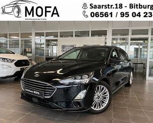 Ford Ford Focus Titanium Lim. NAVI KAMERA PDC USB Garan Gebrauchtwagen