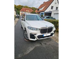 BMW BMW X7 M50d - SUV 6-Sitzer mit Panoramadach Gebrauchtwagen