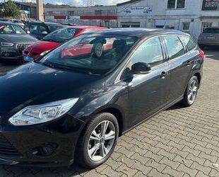 Ford Ford Focus Turnier Sync Edition - Mit Garantie Gebrauchtwagen