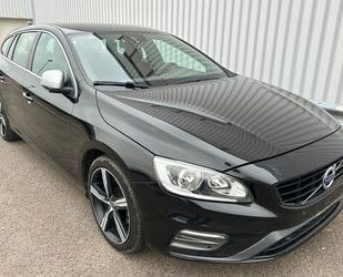 Volvo Volvo V60 Kombi Momentum R-Design /18/FIRST HAND Gebrauchtwagen