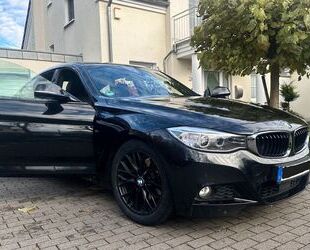 BMW BMW 330d Vollausstattung M Sport 1.Hd. Scheckheft Gebrauchtwagen