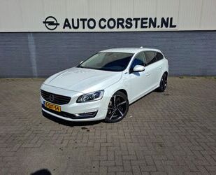 Volvo Volvo V60 2.4 D6 281pk AWD leder kamera xenon 19LM Gebrauchtwagen