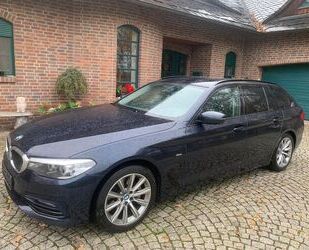 BMW BMW 520 d Sport Line/LED/NAVI/AUTOMATIK/HEAD UP Gebrauchtwagen