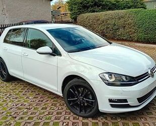 VW Volkswagen Golf 7 Highline Navi BiXen LED-Tfl. GRA Gebrauchtwagen