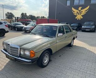 Mercedes-Benz Mercedes-Benz 200 W123 3.Hand,Alu,ZV,TOP, H-Zulass Gebrauchtwagen