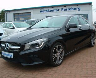 Mercedes-Benz Mercedes-Benz CLA 180 Urban / Teilleder / Bi-Xenon Gebrauchtwagen