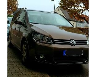 VW Volkswagen Touran 1.6 TDI DSG - Navi, Parkpilot, S Gebrauchtwagen