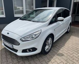 Ford Ford S-Max Titanium TDCi190 Auto Navi/AHK/SHZ/FSH/ Gebrauchtwagen