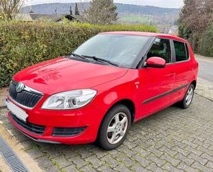 Skoda Skoda Fabia 1.2l TSI Ambition Scheckheft 1 Hand Fa Gebrauchtwagen