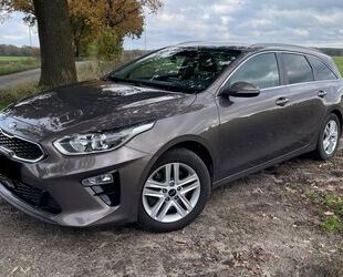 Kia Kia ceed SW 1.4 T-GDI DCT GARANTIE APPLE ACC Gebrauchtwagen