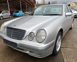 Mercedes-Benz Mercedes-Benz E -Klasse Lim. E 240/AUT/PDC/S-Heft/ Gebrauchtwagen