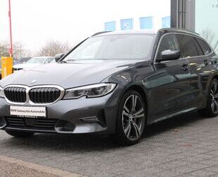 BMW BMW 330d xDrive Tour Sport Line Laser HeadUp AHK P Gebrauchtwagen