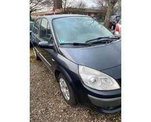 Renault Renault Scenic Avantage 1.6 16V Gebrauchtwagen