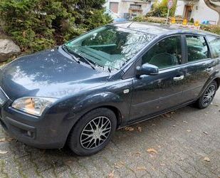 Ford Ford Focus Turnier 1.6 i 16V, Standheizung Gebrauchtwagen