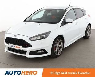 Ford Ford Focus 2.0 EcoBoost ST*NAVI*TEMPO*PDC*SHZ*XENO Gebrauchtwagen