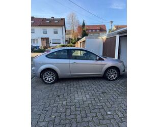 Ford Ford Focus 1,8 Style Style Gebrauchtwagen