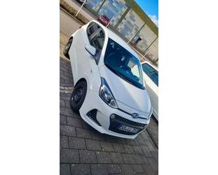 Hyundai Hyundai i10 1.2 Trend, 1. Hand, 8-fach bereift, TÜ Gebrauchtwagen