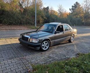 Mercedes-Benz Mercedes-Benz 190E 2.6l Automatik/ 170TKM/ Klima/ Gebrauchtwagen