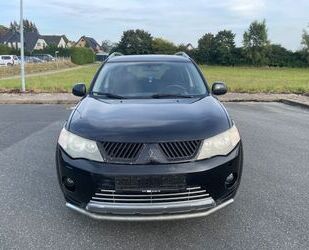 Mitsubishi Mitsubishi Outlander 2.0 DI-D/ 7 Sitzer/ 4x4 Gebrauchtwagen