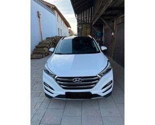 Hyundai Hyundai Tucson blue 1.7 CRDi DCT Premium 2WD Premi Gebrauchtwagen